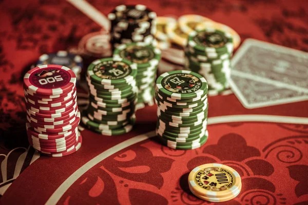 Baccarat on ljo Table Games Baccarat game interface with live dealer feed